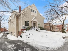 557 Salem 4, Malden MA 02148