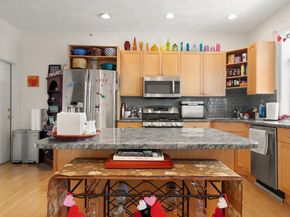 557 Salem 4, Malden MA 02148