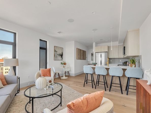 34 Oak Street 302, Boston MA 02136