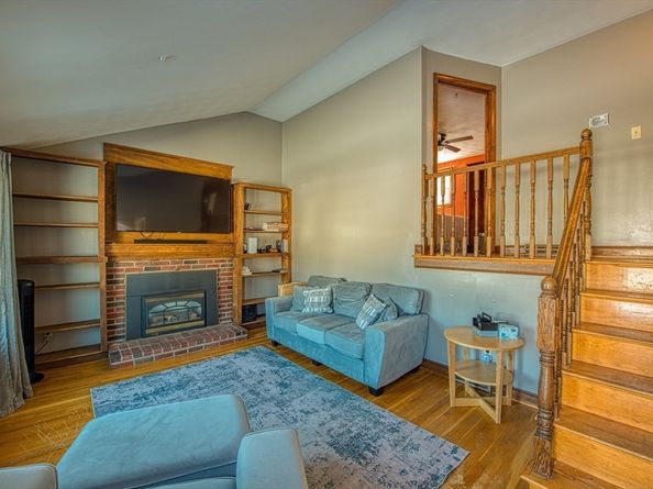 12 Brewster Rd, Randolph MA 02368