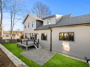 8 Flatley Ave, Manchester MA 01944