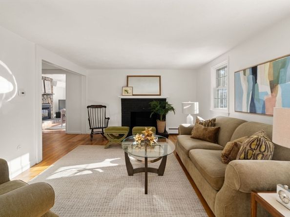 16 Sunnyside Ave, Wellesley MA 02482