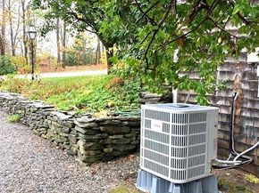 17 South Main St, Petersham MA 01366