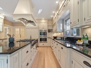 9 Garland Rd, Lincoln MA 01773