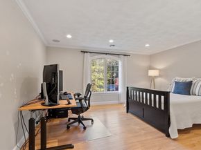 9 Garland Rd, Lincoln MA 01773