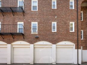 27-29 Commonwealth Ave 9, Newton MA 02467