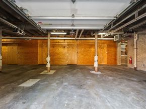 27-29 Commonwealth Ave 9, Newton MA 02467