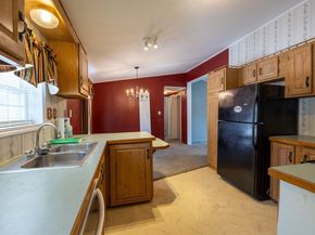 21 Fox Run, Brookfield MA 01506