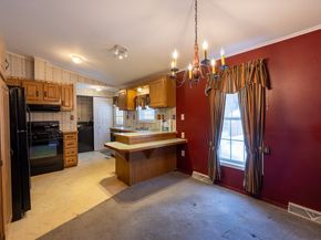 21 Fox Run, Brookfield MA 01506