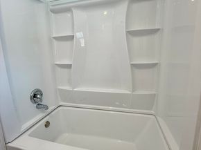 23 Trafalgar Square 23, Barre MA 01005