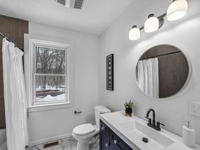 72 Nw Schoolhouse Rd, Dudley MA 01571