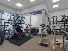 290 Pleasant St 220, Watertown MA 02472