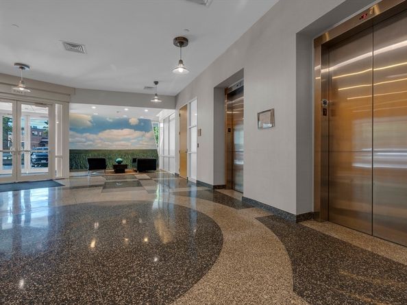 290 Pleasant St 220, Watertown MA 02472