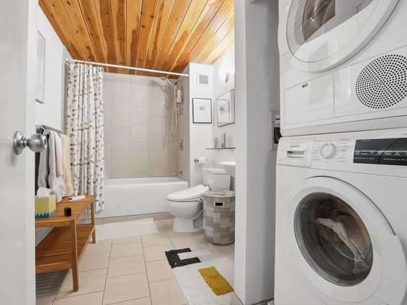 290 Pleasant St 220, Watertown MA 02472