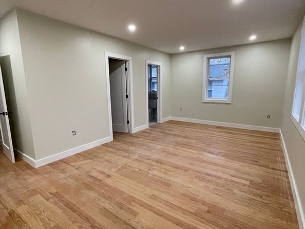 14 Arbor Ln, Dedham MA 02026