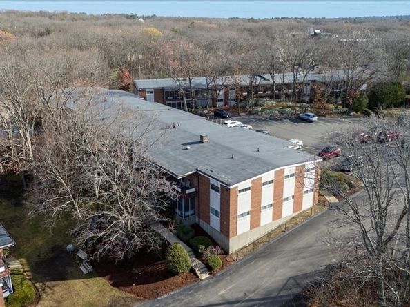 115 Grove St. 11., Boston MA 02132