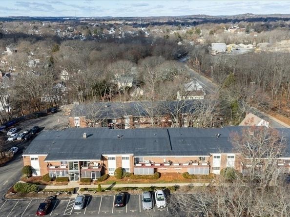 115 Grove St. 11., Boston MA 02132