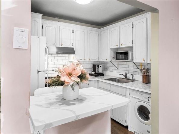 115 Grove St. 11., Boston MA 02132