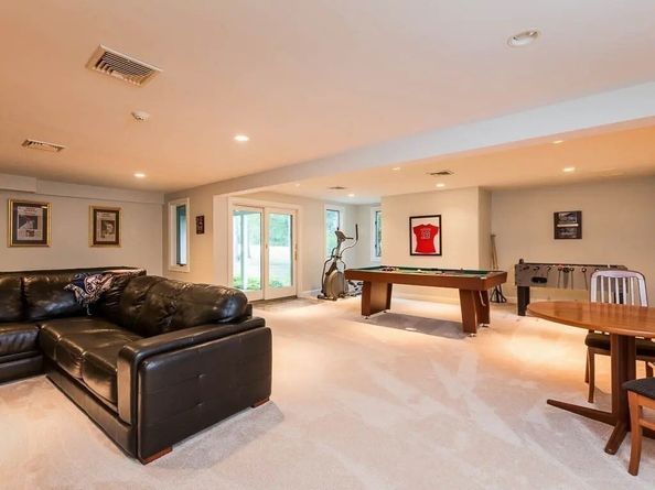 196 Country Club Way, Ipswich MA 01938