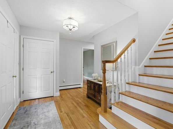 30 John F Kennedy Ave, Clinton MA 01510