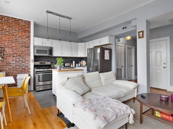 705 Massachusetts Ave., 8, Boston MA 02118