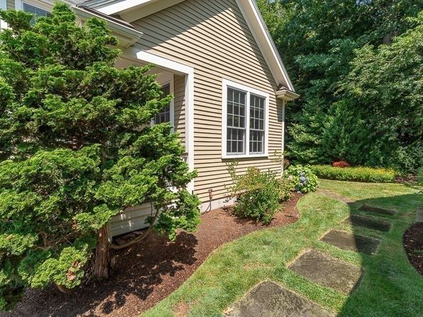 12 Wallis Dr 12, Wenham MA 01984