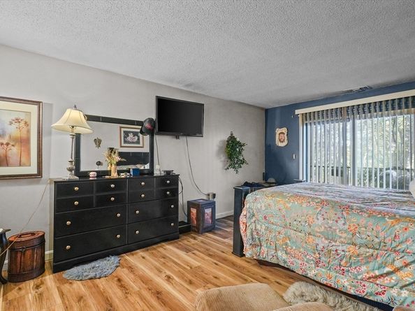 9 Ledgewood Way 6, Peabody MA 01960