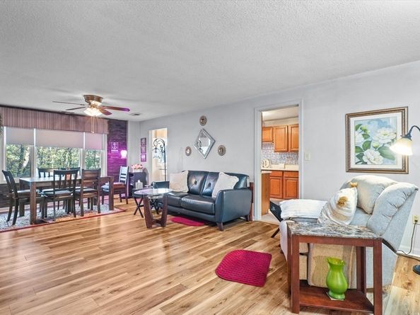 9 Ledgewood Way 6, Peabody MA 01960