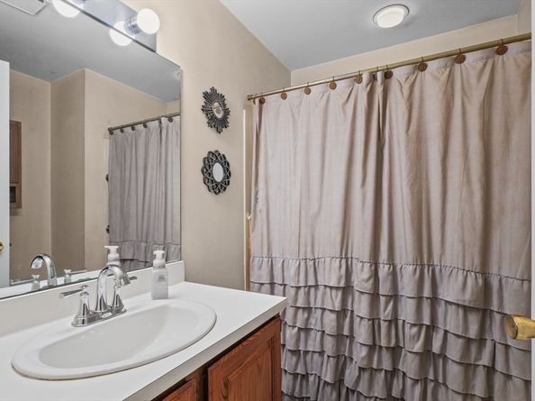 9 Ledgewood Way 6, Peabody MA 01960