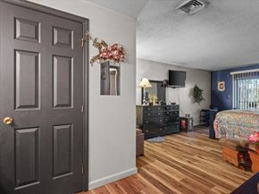 9 Ledgewood Way 6, Peabody MA 01960