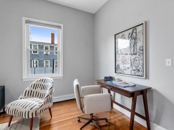 172 Bunker Hill St 1, Boston MA 02129