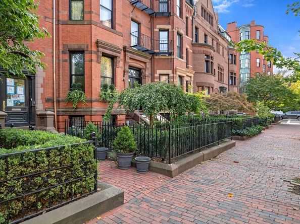 190 Marlborough C, Boston MA 02116