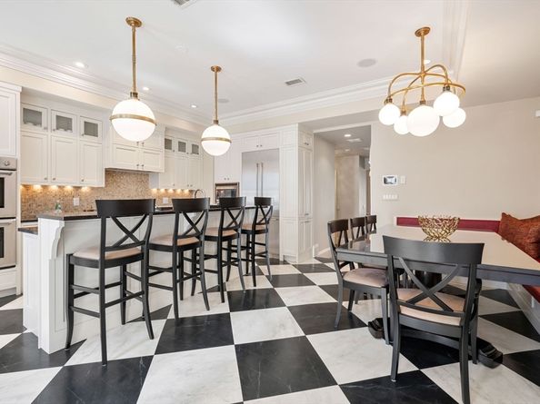 190 Marlborough C, Boston MA 02116