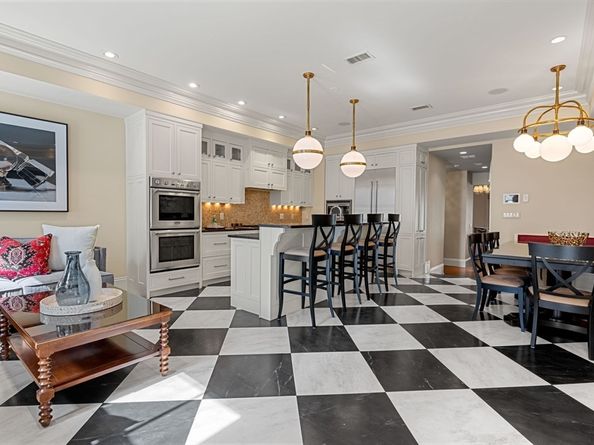 190 Marlborough C, Boston MA 02116