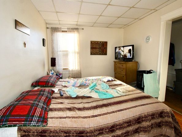 312 Grafton St, Worcester MA 01604