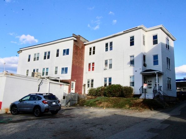 312 Grafton St, Worcester MA 01604