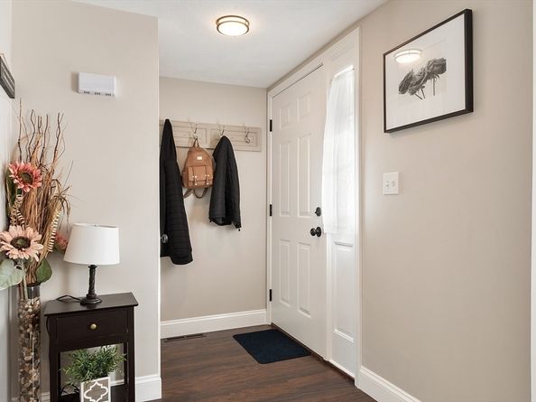 172 Patrick Rd 172, Tewksbury MA 01876