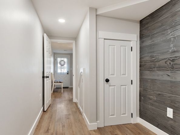 172 Patrick Rd 172, Tewksbury MA 01876