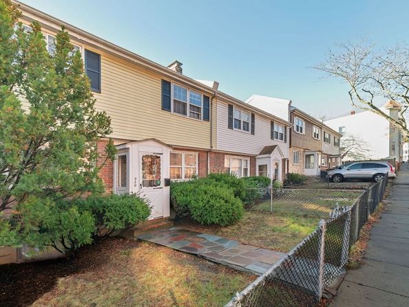 449 E 5th St, Boston MA 02127