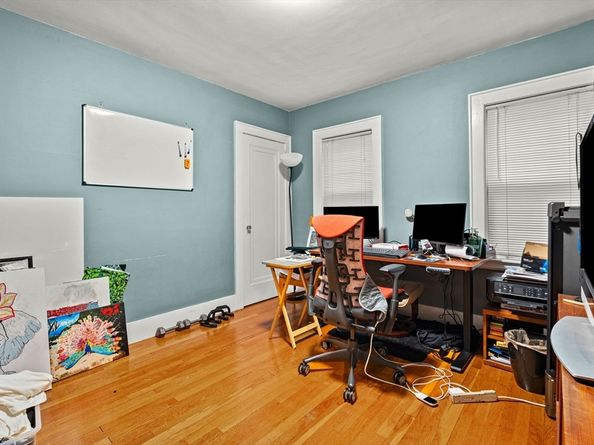 3 Seagrave Rd, Cambridge MA 02140