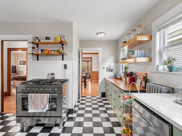 3 Seagrave Rd, Cambridge MA 02140