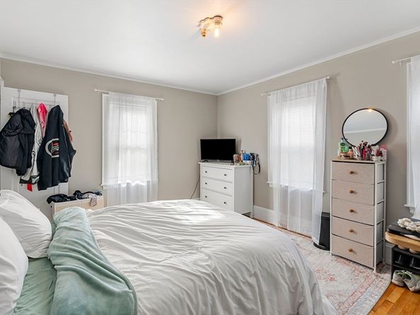 3 Seagrave Rd, Cambridge MA 02140