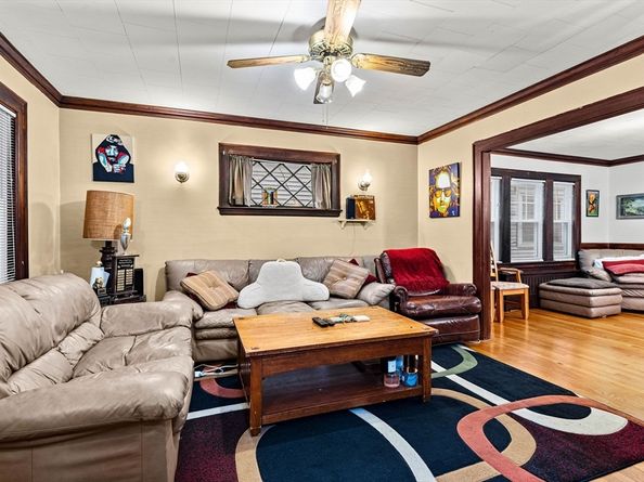 3 Seagrave Rd, Cambridge MA 02140