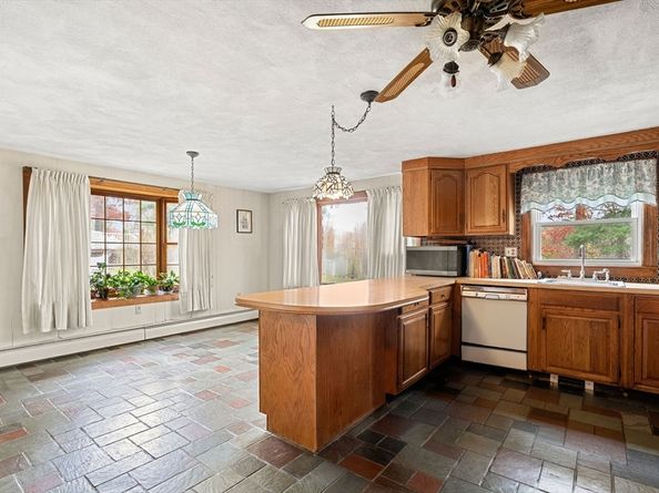 36 Smith Rd, Hingham MA 02043