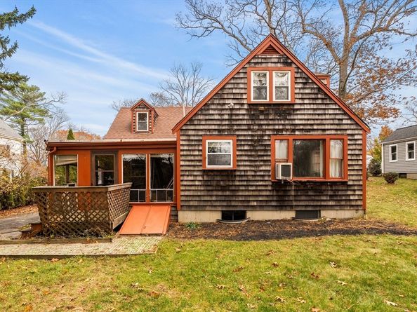 36 Smith Rd, Hingham MA 02043