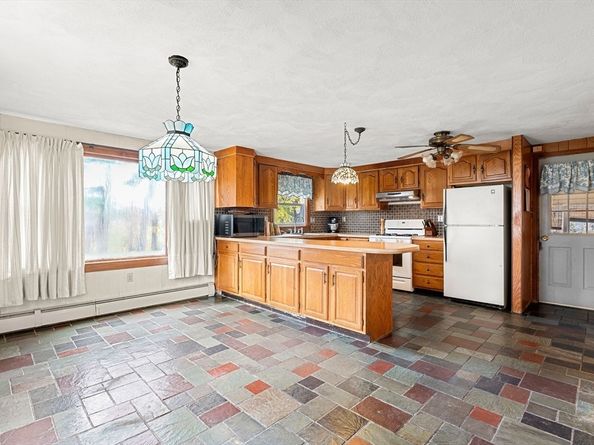 36 Smith Rd, Hingham MA 02043