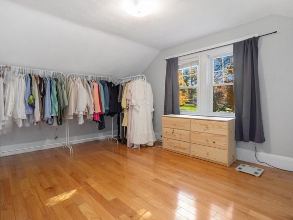 928 Main St, Lynnfield MA 01940