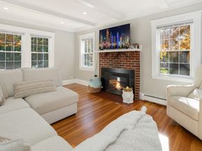 928 Main St, Lynnfield MA 01940