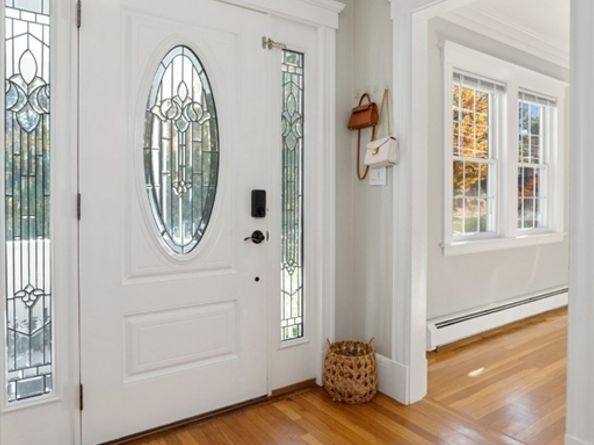 928 Main St, Lynnfield MA 01940