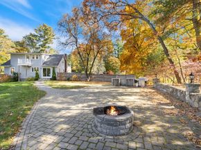 928 Main St, Lynnfield MA 01940